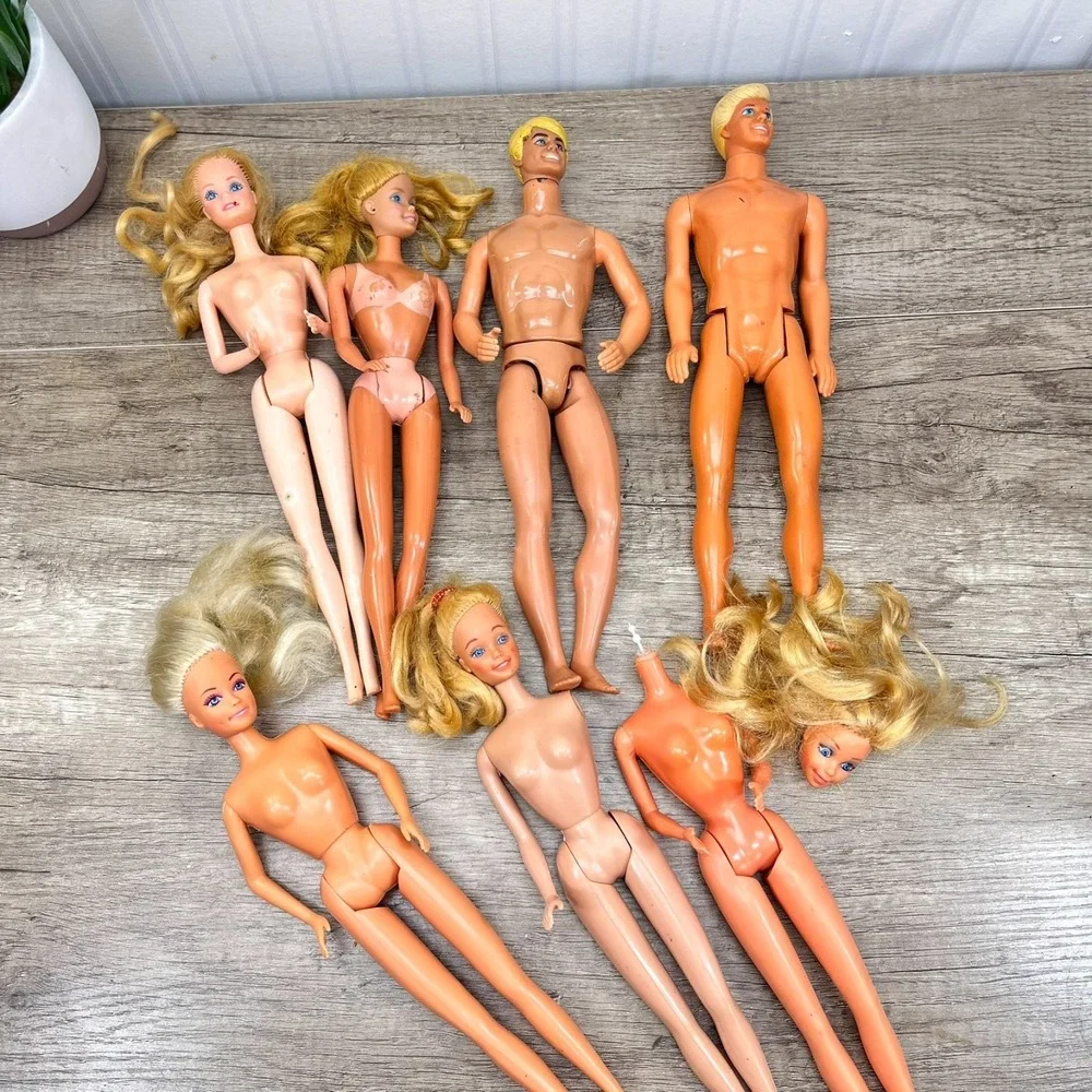 Lot Of 7 Vintage‎ Barbie And Ken Dolls From 70's 80's